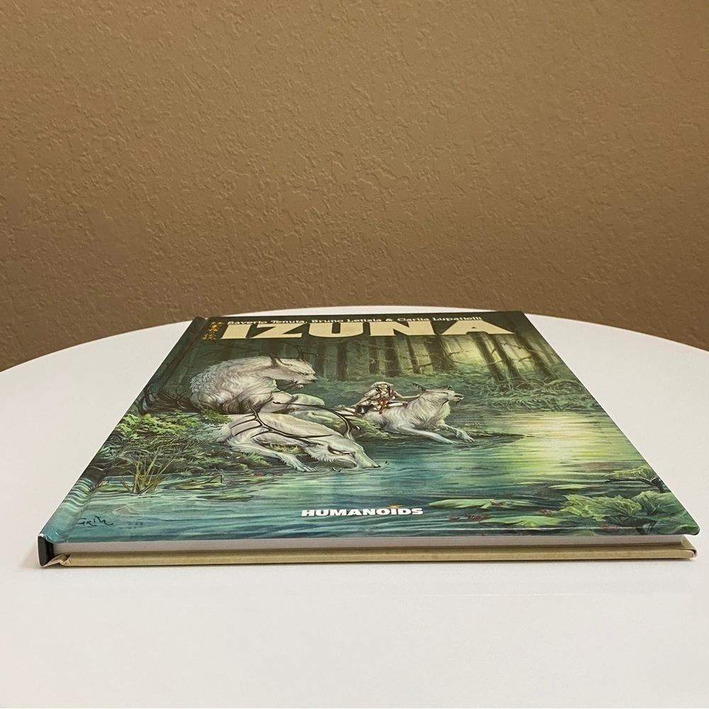 Izuna: Oversized Deluxe Edition Hardcover - Picture 4 of 6